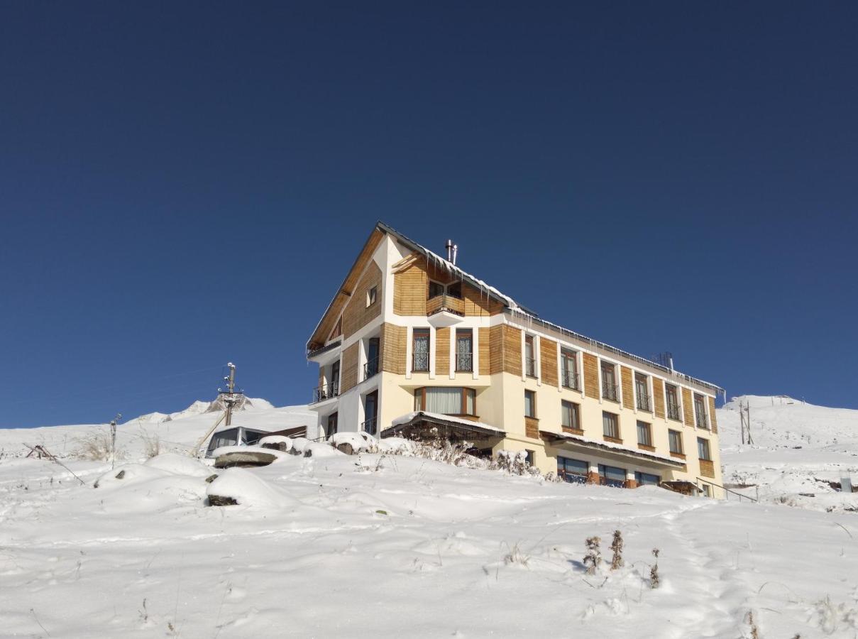 Rezohut Hotel Gudauri Luaran gambar