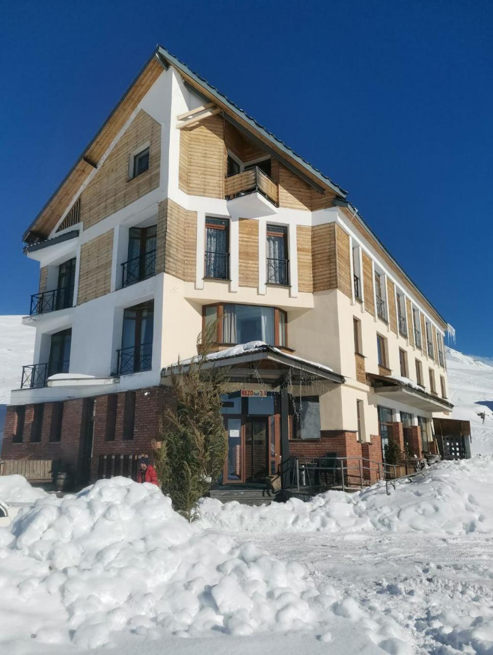 Rezohut Hotel Gudauri Luaran gambar