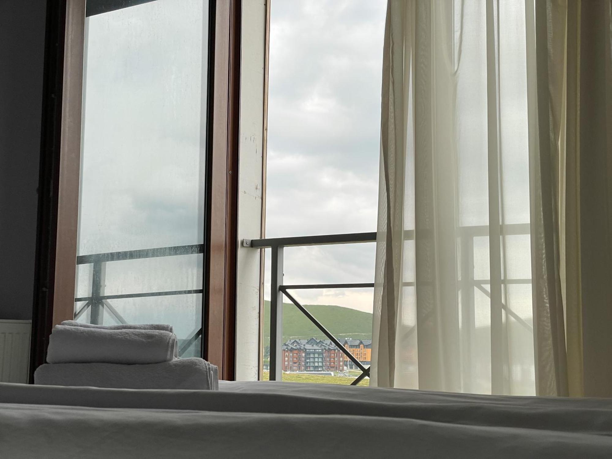 Rezohut Hotel Gudauri Luaran gambar