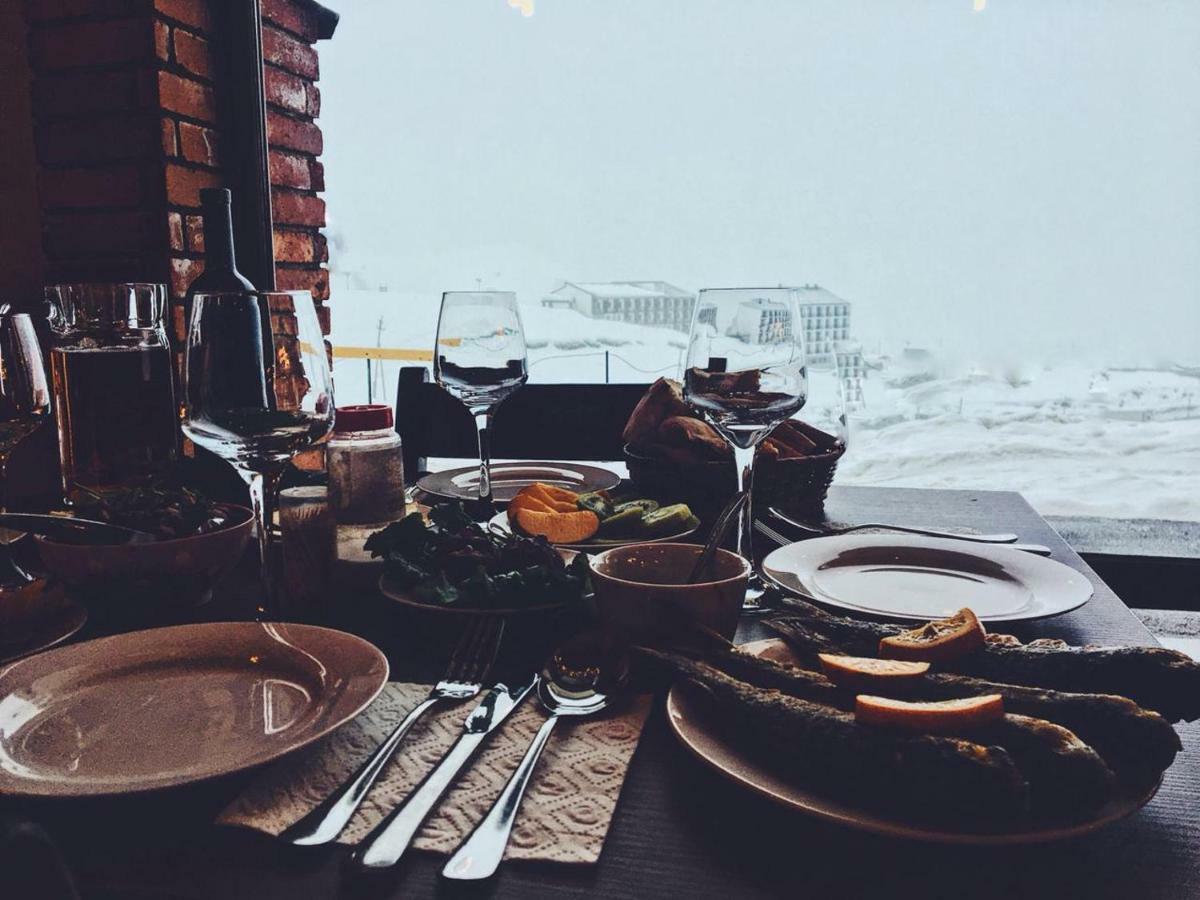 Rezohut Hotel Gudauri Luaran gambar